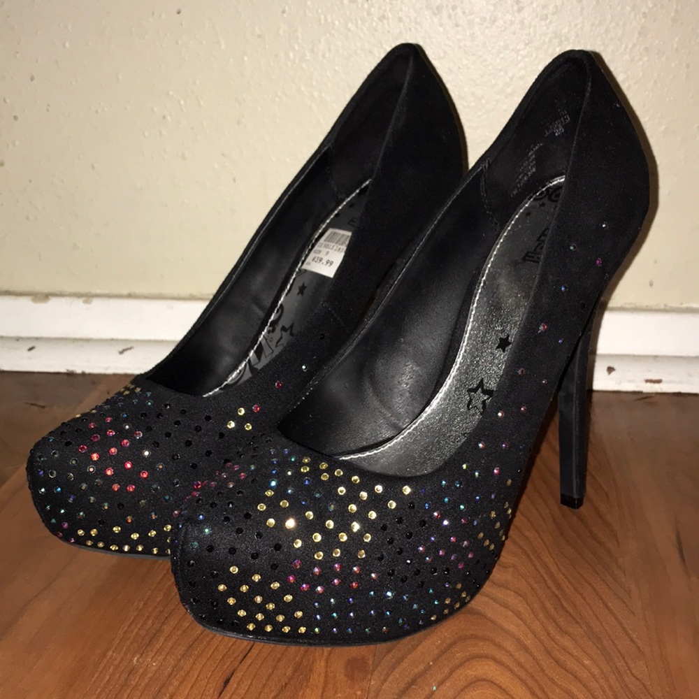 Wrapped platform black heels 👠